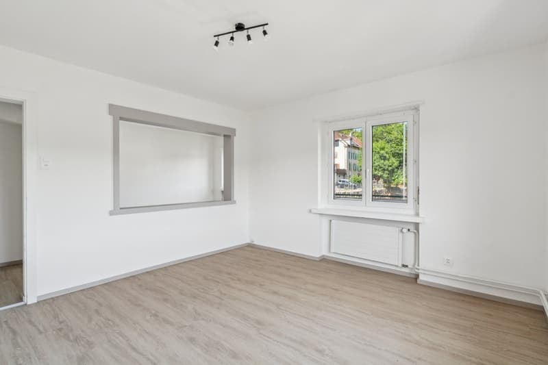 Bel appartement de 3.5 pièces rénové  Disponible de suite (7)