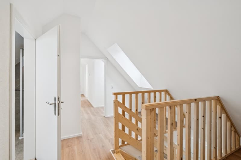 Wohnen auf höchstem Niveau Traumhafte 6.5-Zimmer-Maisonette nach Totalsanierung (8)