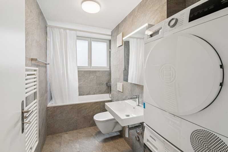 Wohnen auf höchstem Niveau Traumhafte 6.5-Zimmer-Maisonette nach Totalsanierung (11)