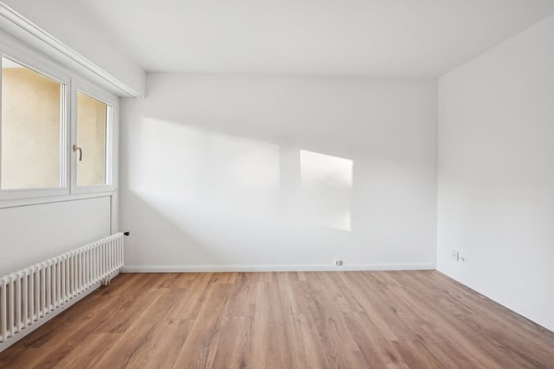 Studio au 1er étage à Romanel disponible de suite (2)