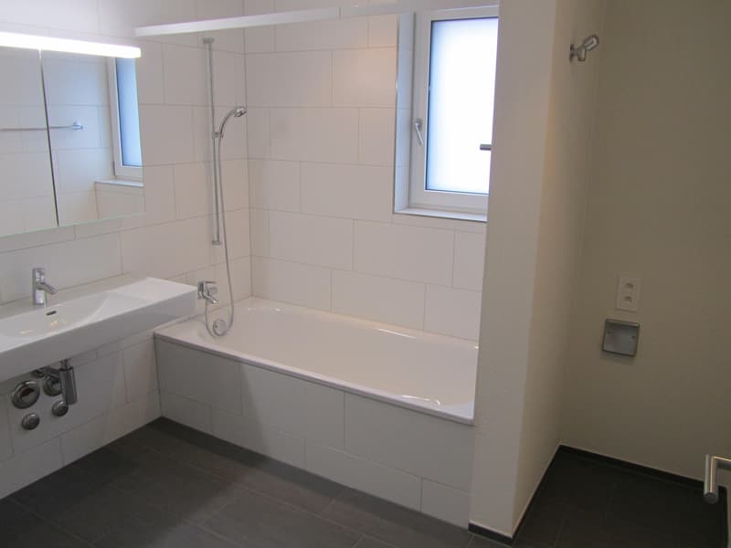 Moderne 3.5-Zimmer-Wohnung in 8617 Mönchaltorf (4)