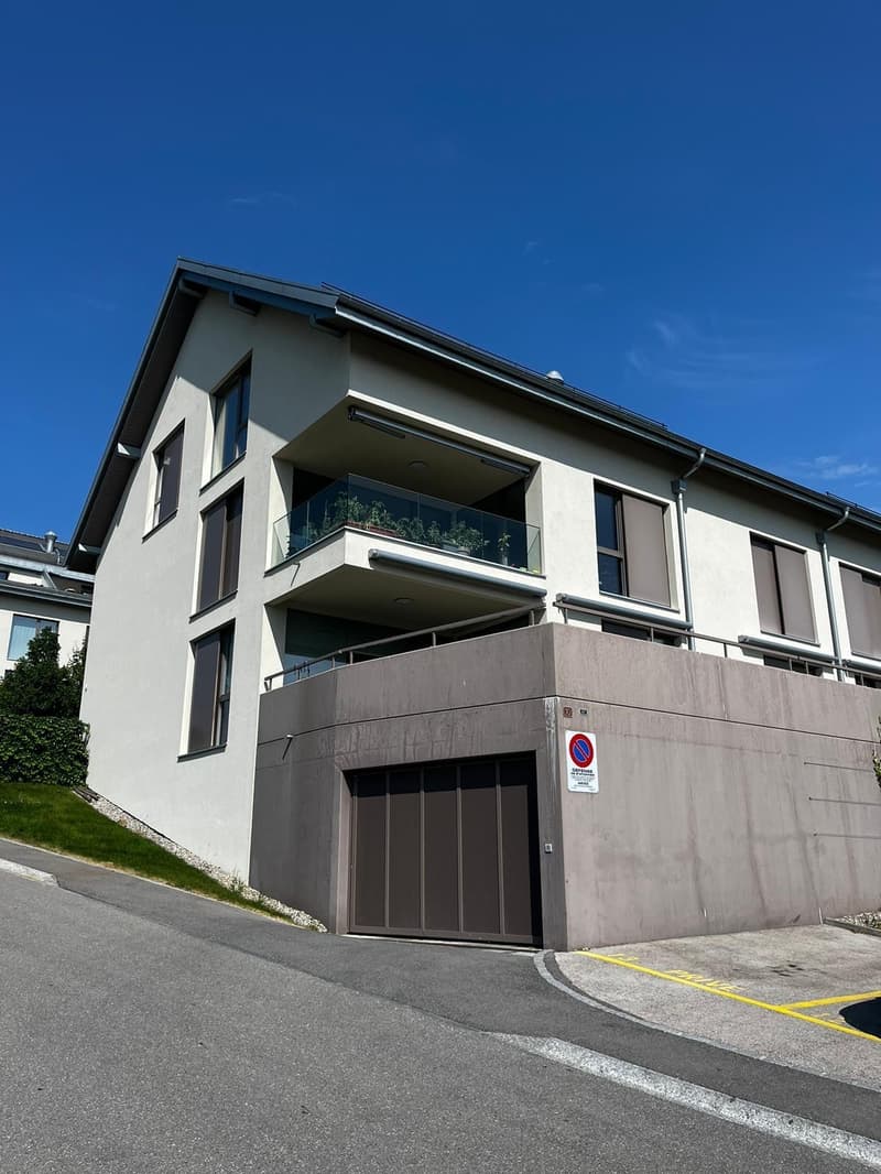Superbe duplex récent de 3.5 pièces avec vue partielle sur le lac (12)