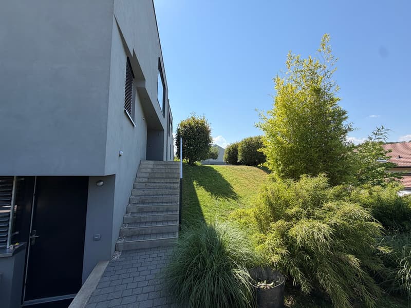 Magnifique et rare villa individuelle moderne de 7.5 pièces (3)