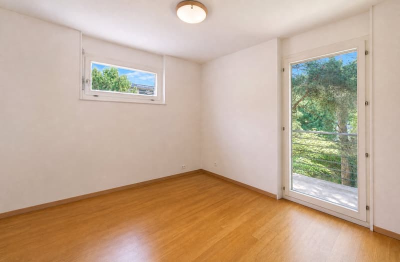Rare villa jumelle avec vue imprenable sur le lac, au cœur d'un quartier résidentiel (12)