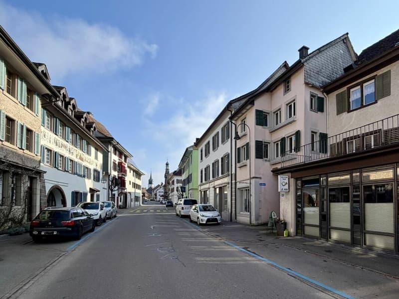 Wohnhaus mit kleinem Laden (2)