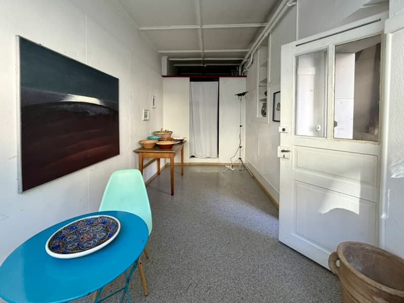 Wohnhaus mit kleinem Laden (12)