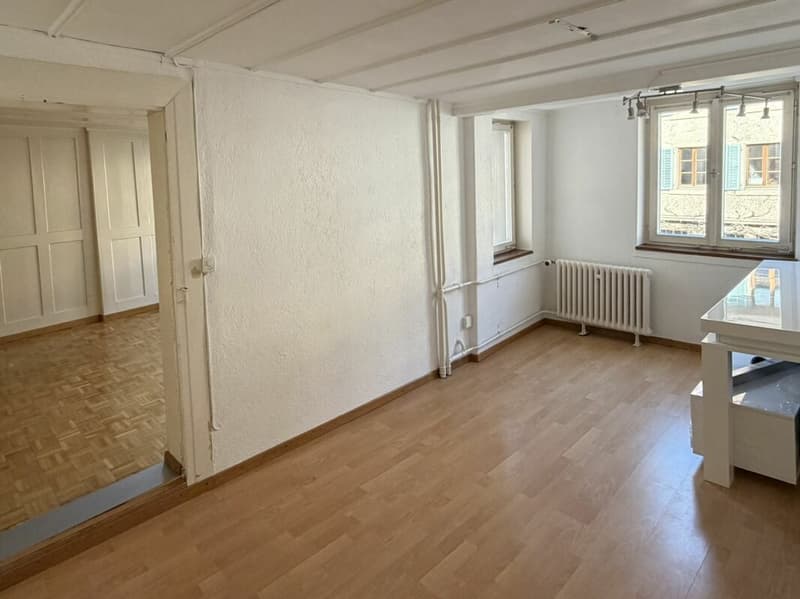 Wohnhaus mit kleinem Laden (6)