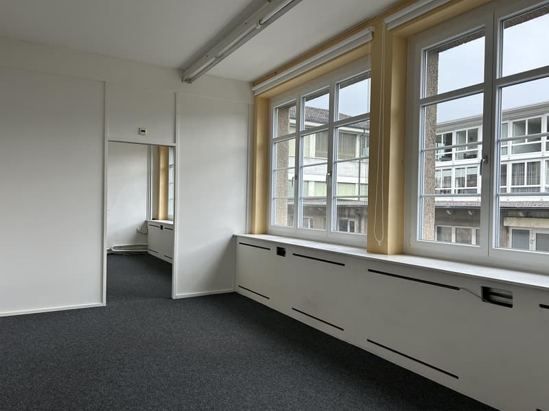 Büro rechts, vorderer Teil