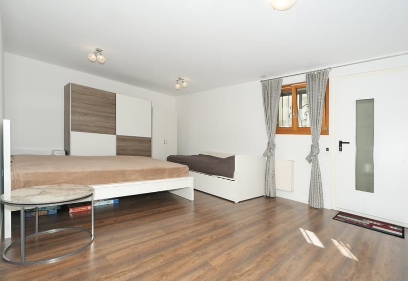 Freistehendes 5-Zimmer-Einfamilienhaus – viel Platz und freie Sicht ins Grüne (14)