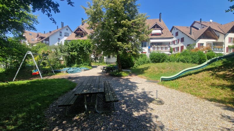 Helle 3.5-Zimmer-Dachgeschosswohnung mit modernem Ausbaustandard in Bäretswil (10)