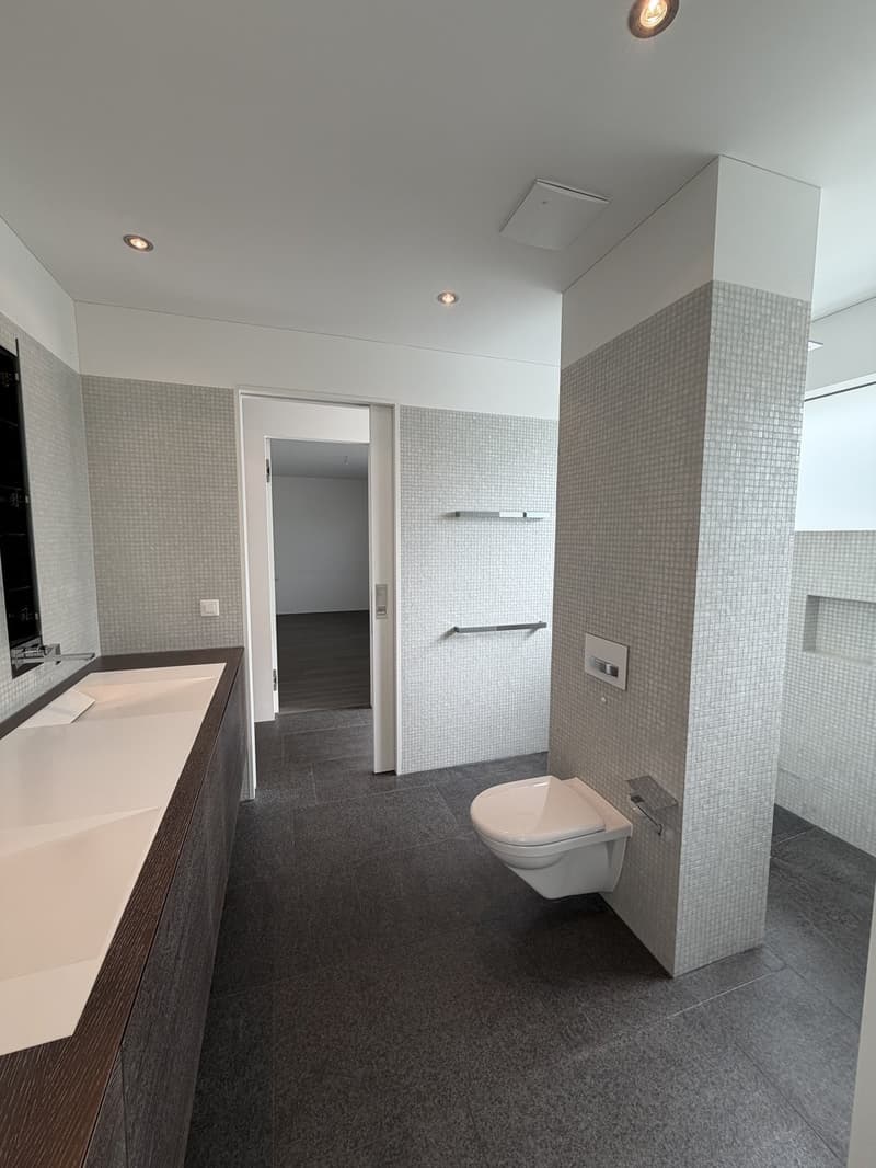 Stilvolle 4.5-Zimmer-Maisonettewohnung in Weiningen (6)