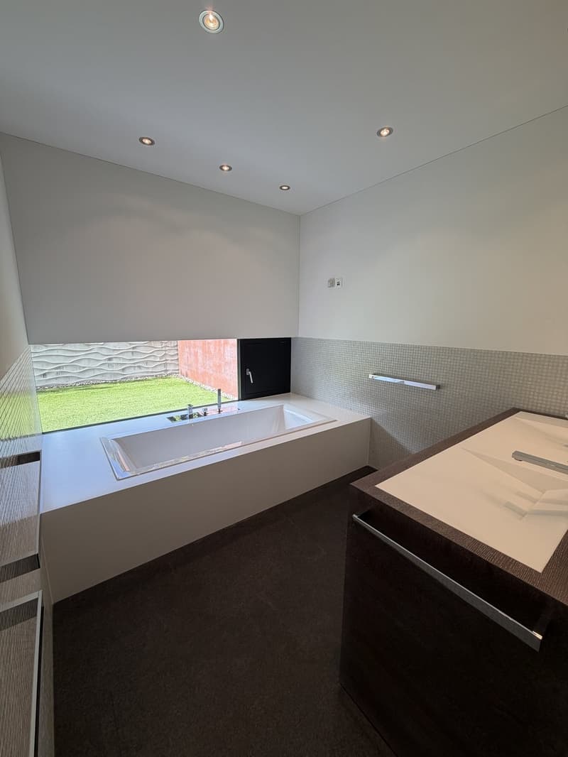 Stilvolle 4.5-Zimmer-Maisonettewohnung in Weiningen (7)