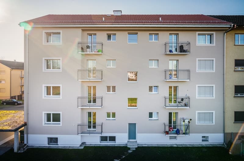 Sanierte 4-Zimmerwohnung im Hochparterre zu vermieten (1)