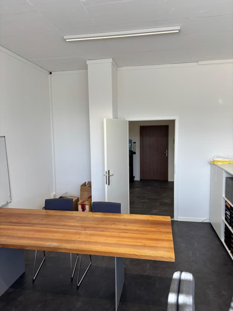 Helle Bürofläche an zentraler Lage in Dietikon - mit Parkplatz (7)