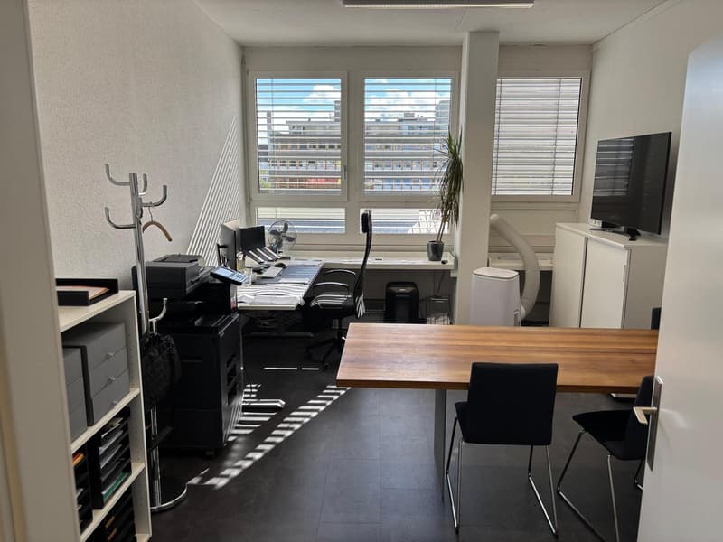 Helle Bürofläche an zentraler Lage in Dietikon - mit Parkplatz (8)