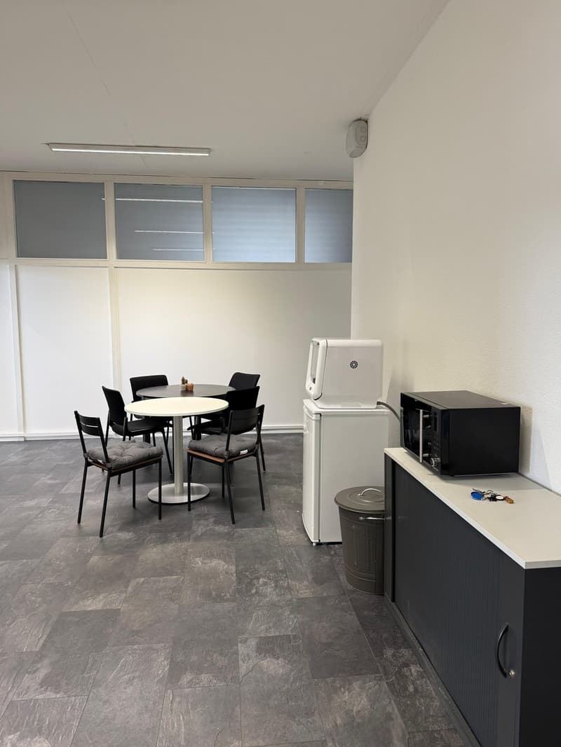 Helle Bürofläche an zentraler Lage in Dietikon - mit Parkplatz (12)