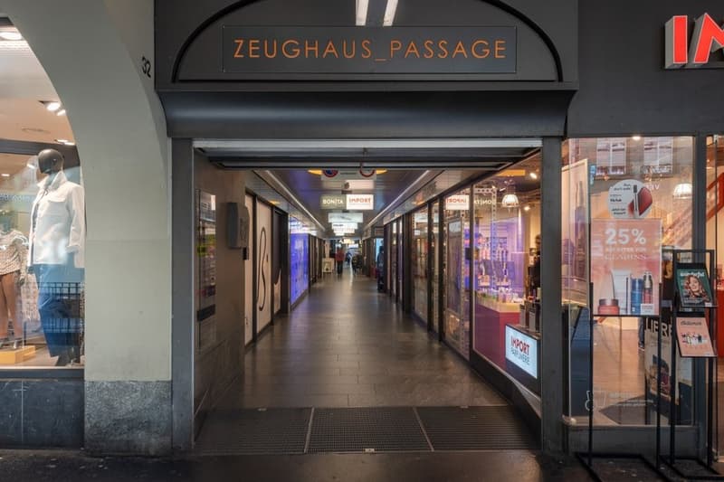 Zeughaus-Passage_Bern_Eingang_Seite_Marktgasse_28-32.jpg