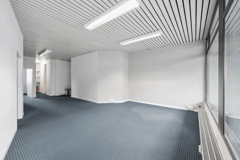 Spazio ufficio attraente nel centro di Birsfelden 94 m2 (6)