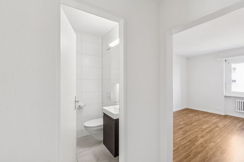 Separates Badezimmer