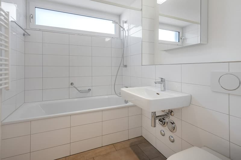 Badezimmer mit Badewanne