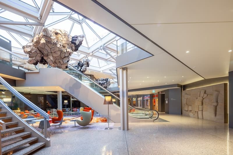 Bureaux rénovés de 161 m2 au 5ème étage (2)