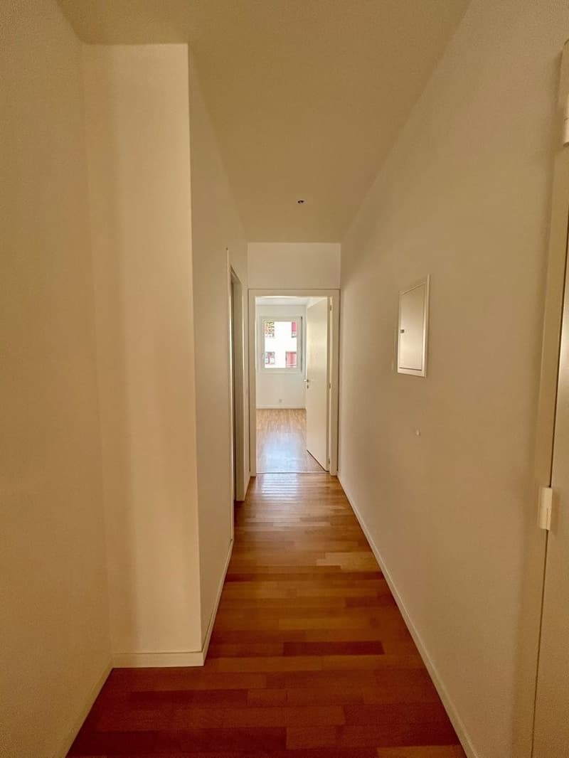 63910.01.430010_hall.jpg