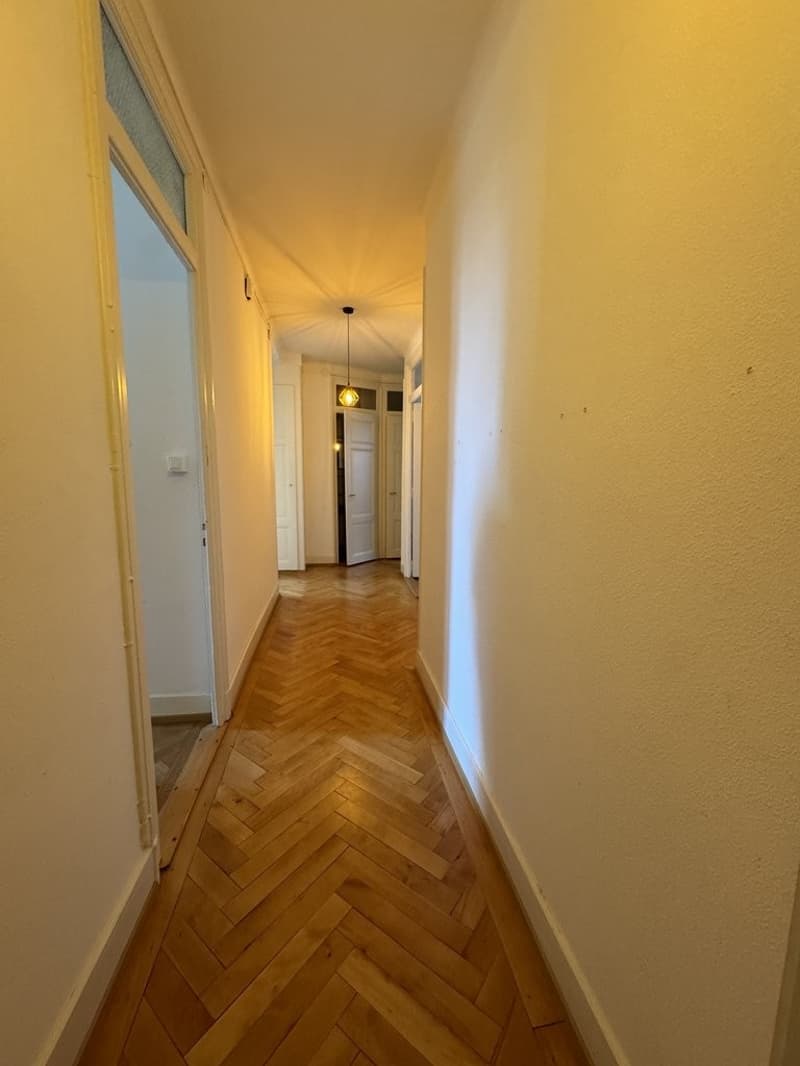 Hall_dentree.JPG