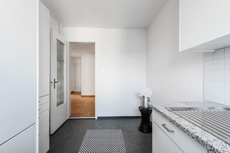 zentral gelegene Wohnung mit grosszügigem Balkon (5)