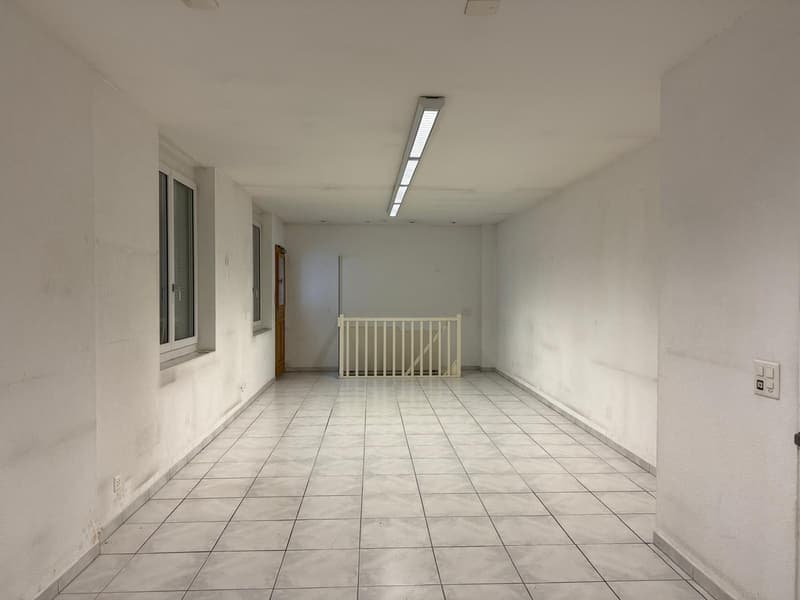 Propriété commerciale dans un emplacement central (11)