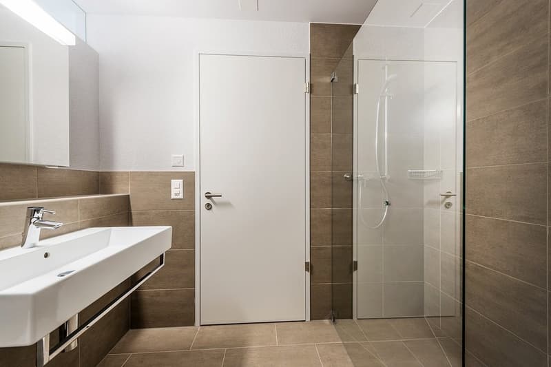 separates WC