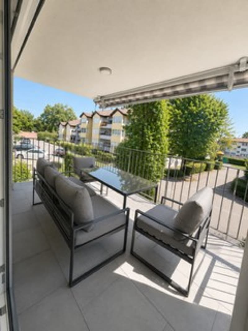 Moderne und helle 2.5 Zimmerwohnung (2)