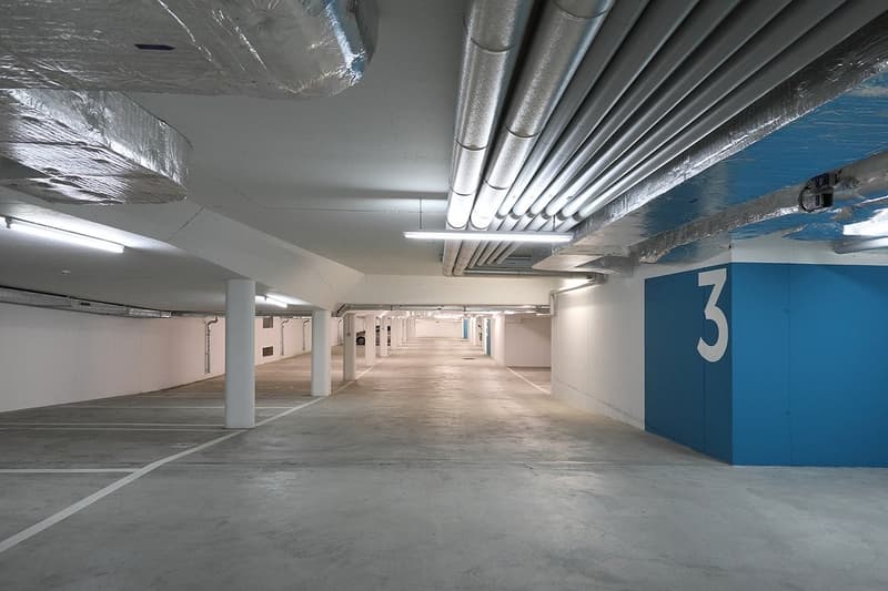 Einstellhalle