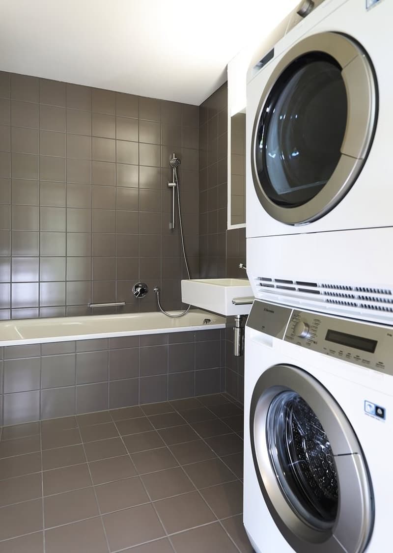 Badezimmer mit Waschturm