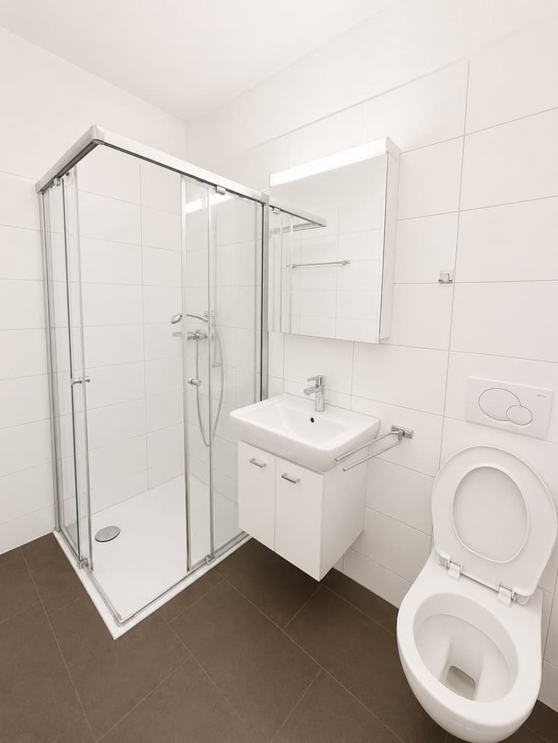 separates WC