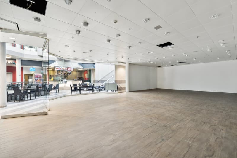 Ihr neuer Standort im Rampenlicht: Erdgeschoss-Ladenfläche im Mergele Center! (2)