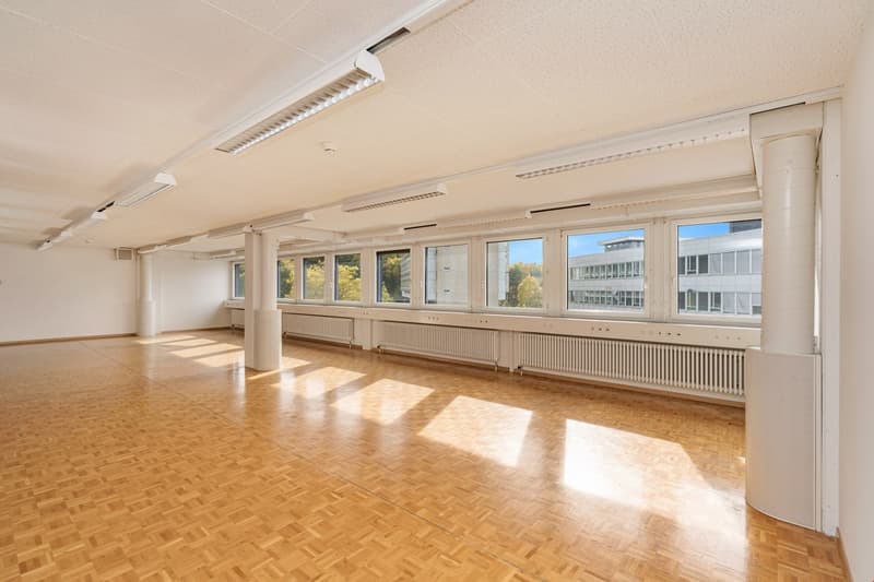 Emplacement commercial polyvalent pour votre entreprise à Berne (2)