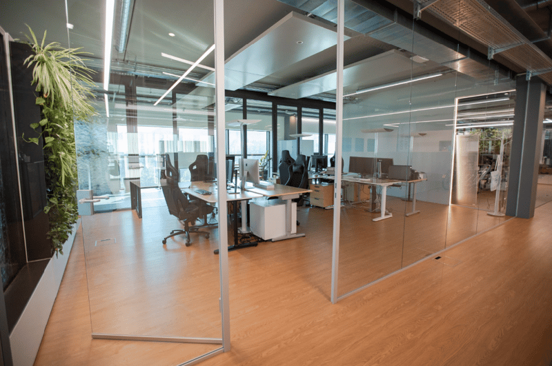 Exklusive Büro- und Showroomflächen mit Autolift bis zu 5'700 m² (3)