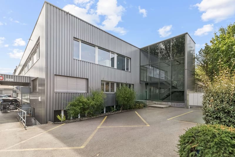 Attraktive Bürofläche an gut erschlossener Lage in Villmergen zu vermieten. (2)