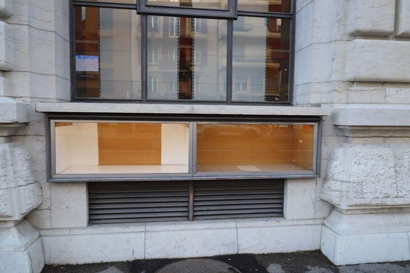 Vitrines d'exposition à louer au centre de la ville de Neuchâtel (3)