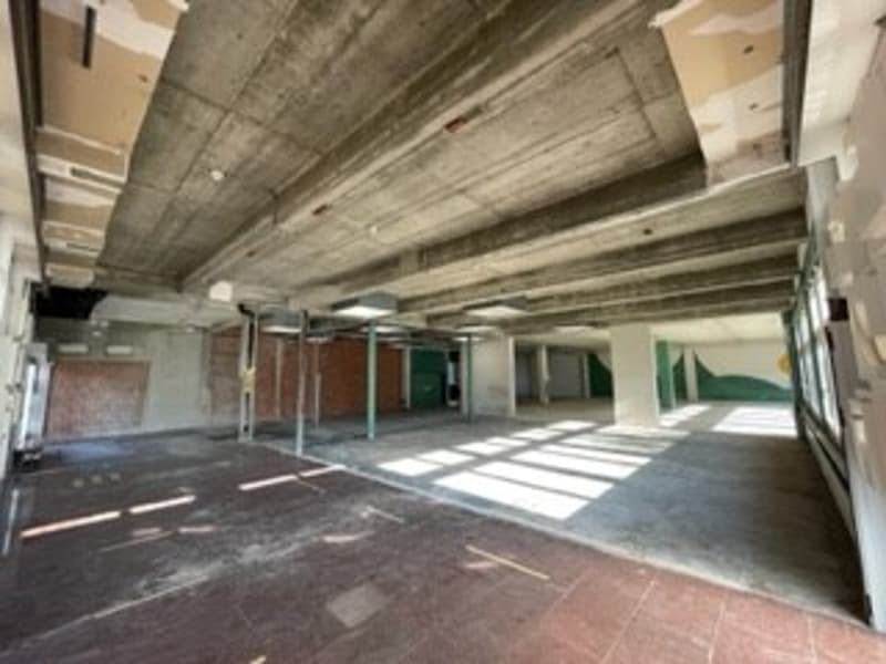 Emplacement parfait pour des affaires réussies (3)