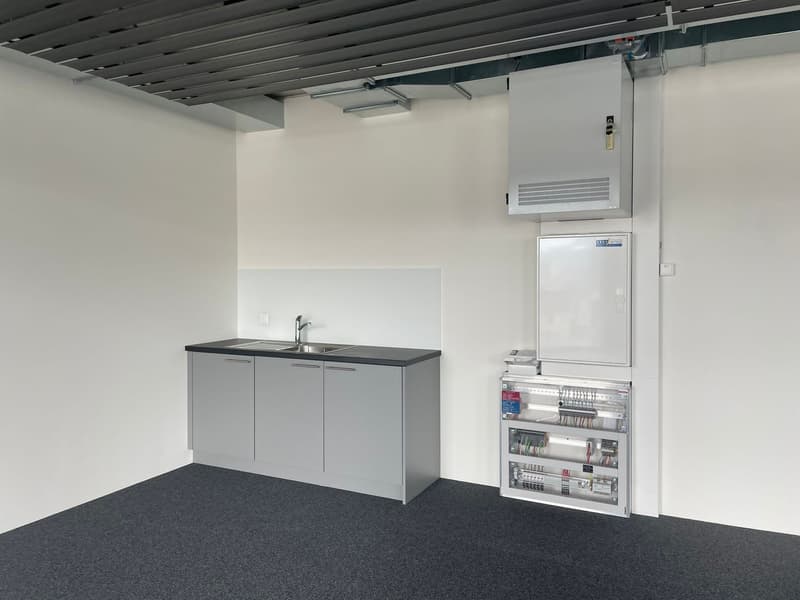A louer à Delémont un bureau aménagé de 143m2 (5)