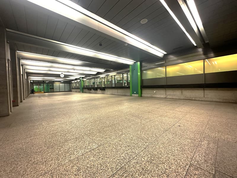 Attractive retail space directly at Basel SBB train station (2)
