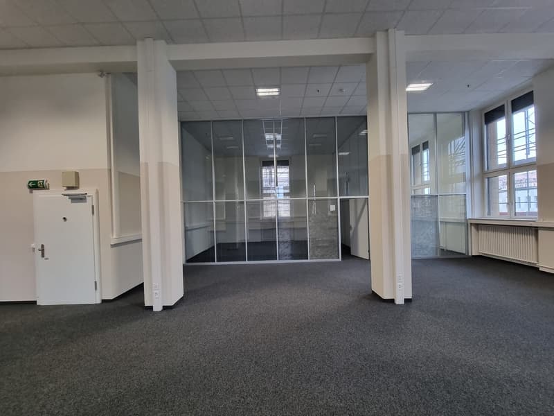 A louer surface de bureaux de 363 m2 avec coin cuisine (7)