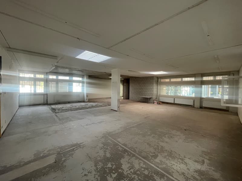 Attractive business space in prime location in Therwil (9)