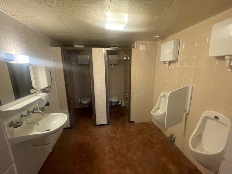 Attractive business space in prime location in Therwil (13)