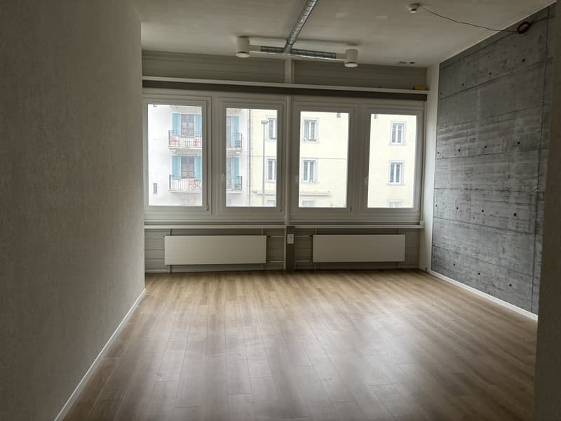 A louer bureau de 53 m2 au cur du Locle (2)