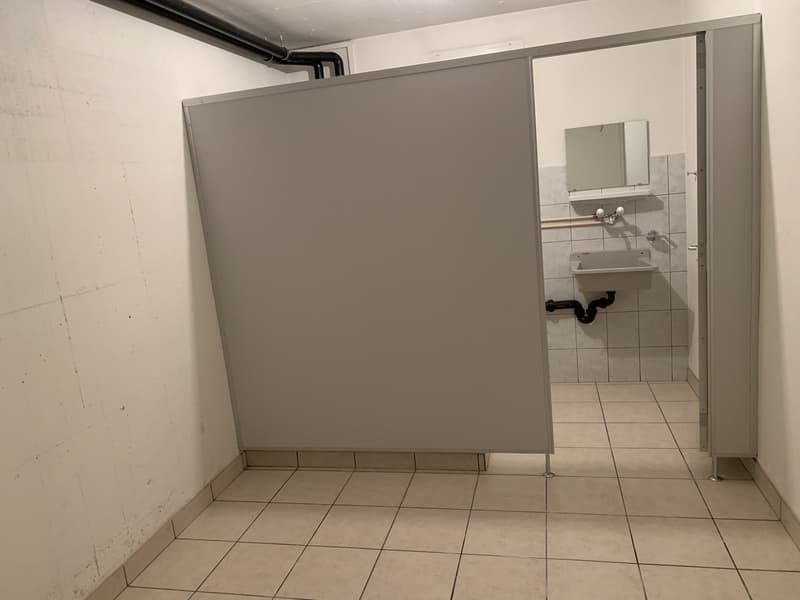 A louer bureau de 27m2 vers la place du Marché à la Chaux-de-Fonds (6)