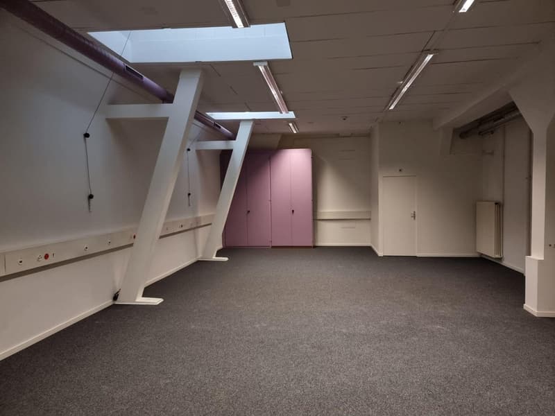 Salle d'env. 78 m2 à louer à Neuchâtel (4)