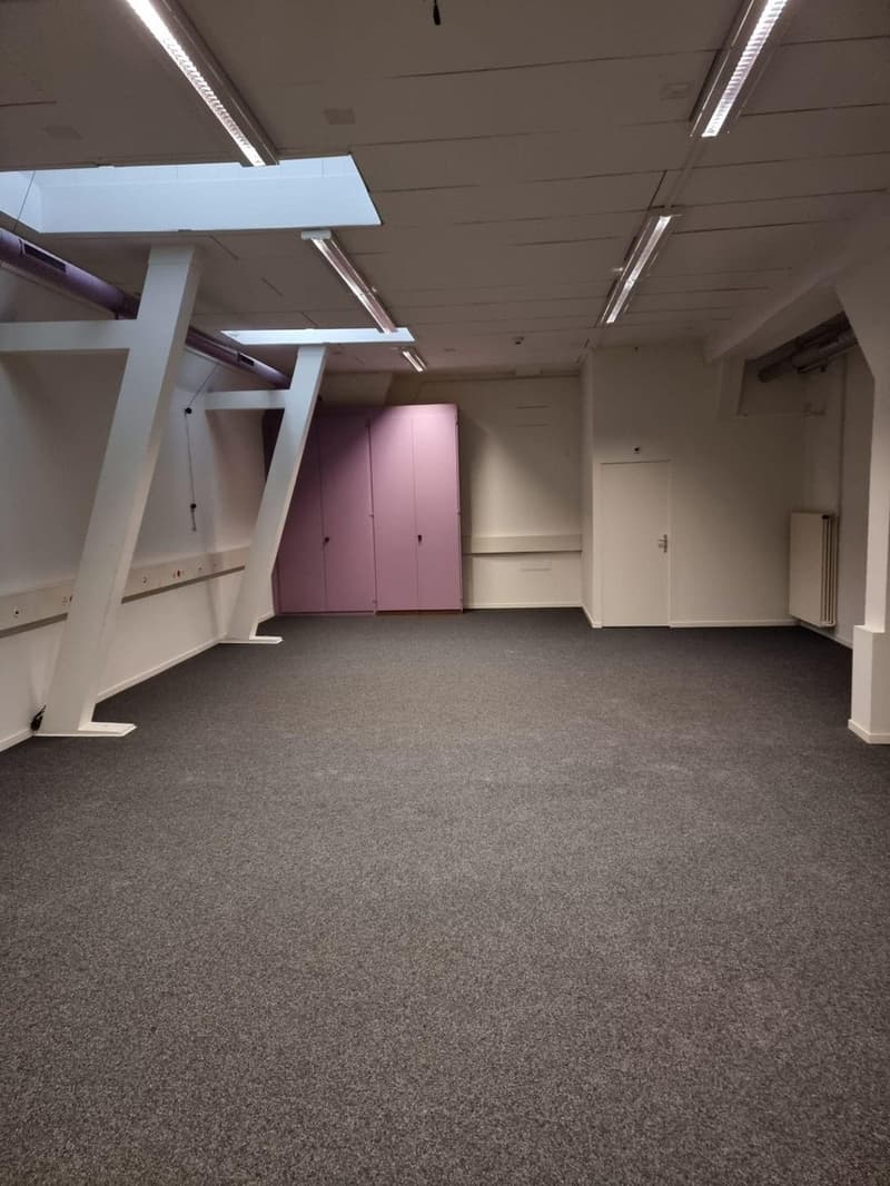 Salle d'env. 78 m2 à louer à Neuchâtel (5)