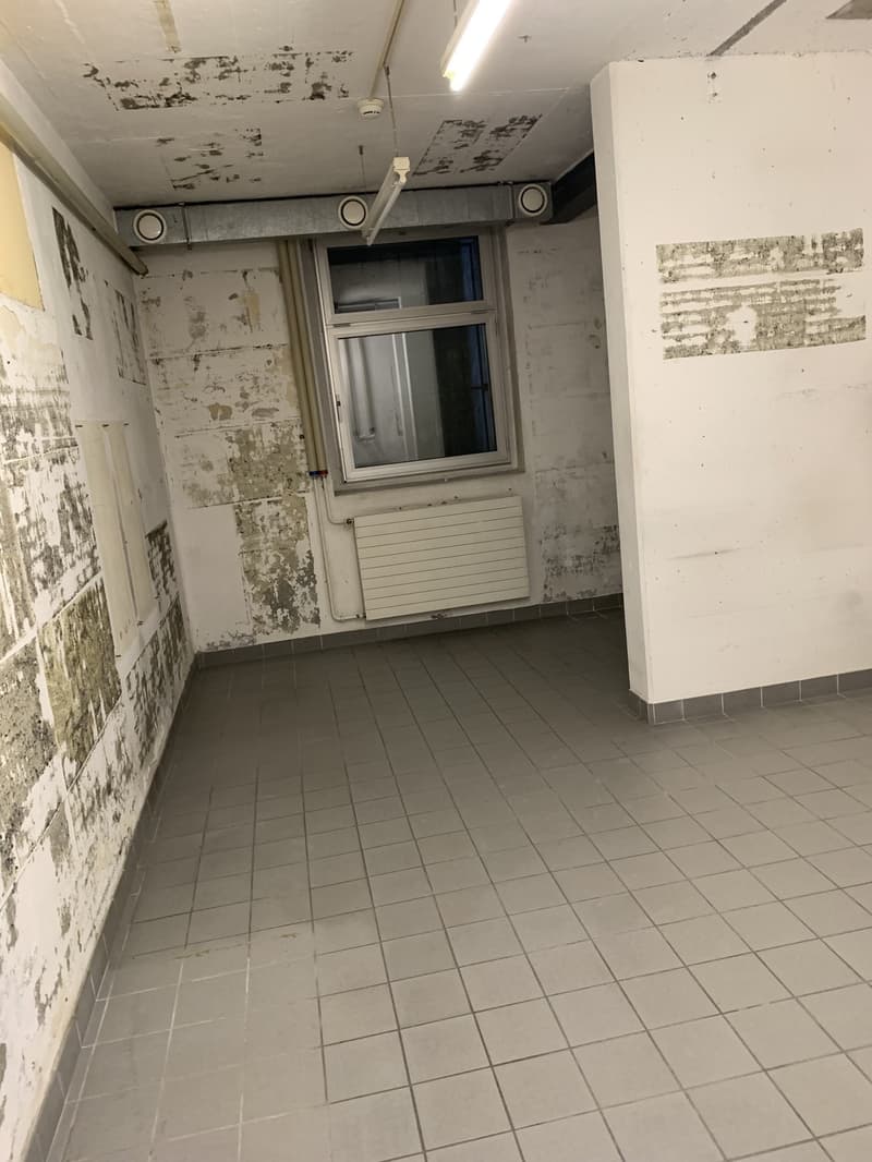 Dépôt de 23 m2 à louer à deux minutes à pied de la gare de Montreux (5)